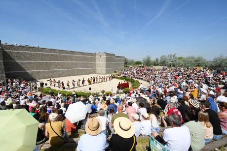 Igazi nyár volt a tavaszistennő, Flóra szombati köszöntésén